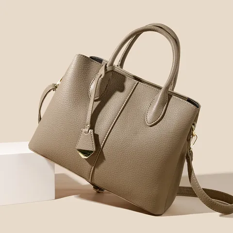 Large Capacity Cowhide Commuter Handbag for Women Minimalist Pebbled Leather Shoulder Bag With Removable Strap Daily Office Tote