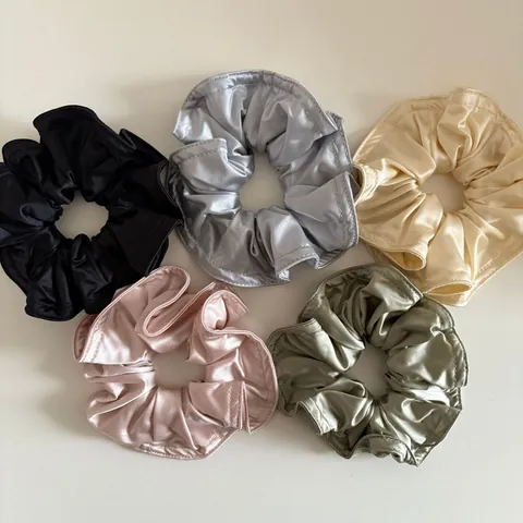 Chouchous en Satin de Couleur Unie Élégants Lustre Perlé Grands Anneaux de Cheveux Élastiques Porte-Queue de Cheval Pour Femmes Accessoires de Cheveux
