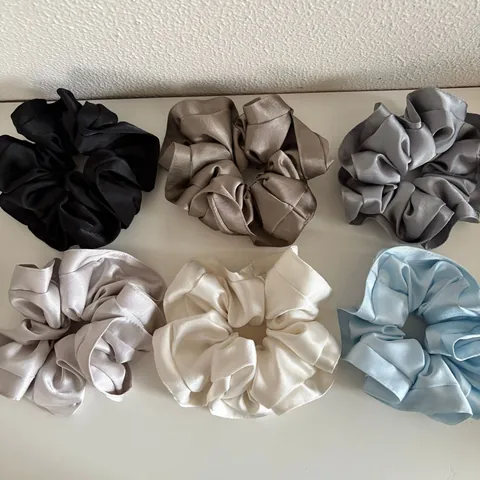 Elegant Satin Oversized Scrunchies For Women Solid Color Elastic Hair Bands Soft Large Hair Ties Korean Style Hair Accessories