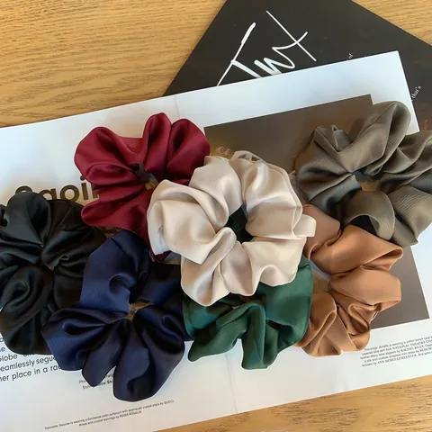 Elegant Satin Scrunchies Hair Ties For Women Pleated Solid Color Large Hair Bands Korean Style Textured Fabric Scrunchies Hair Accessories