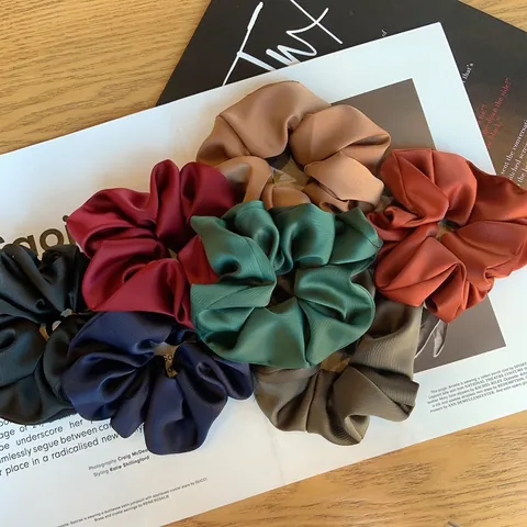 Elegant Satin Scrunchies Hair Ties For Women Pleated Solid Color Large Hair Bands Korean Style Textured Fabric Scrunchies Hair Accessories