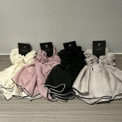 Eleganti Scrunchies in Raso con Fiocco e Nastro Stile Coreano Grandi Elastici per Capelli in Tessuto Chiffon Pieghettato per Donna Gioielli per Capelli
