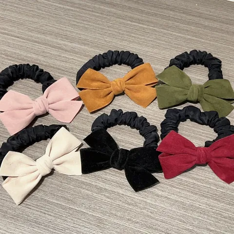 Women Vintage Velvet Bowknot Hair Ties Korean Style Faux Suede Scrunchies Elastic Hair Bands Chic Bow Hair Accessories For Daily Bun