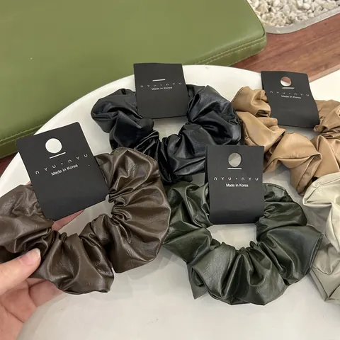 Faux Leather Satin Scrunchies Minimalist Solid Color Pleated Hair Ties For Women Vintage Korean Style Hair Accessories Hair Rings
