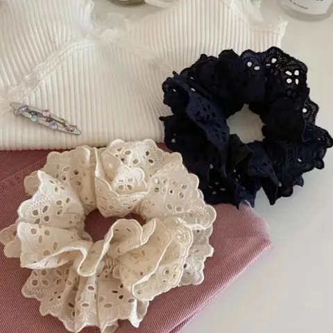 Eleganter Koreanischer Stil Bestickte Hohle Spitze Haargummis Für Damen Rüschen Blumenmuster Hochelastische Stoff Haargummi Zubehör