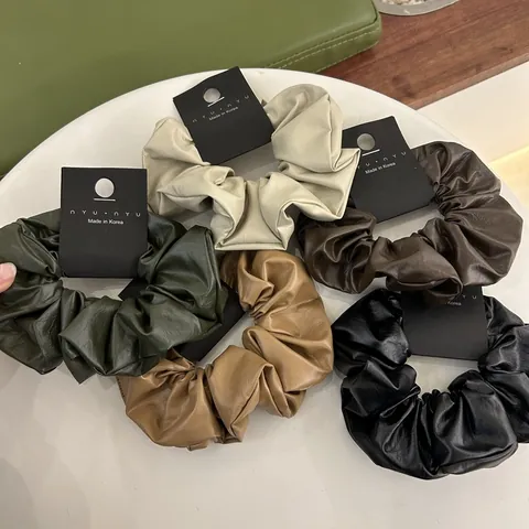 Faux Leather Satin Scrunchies Minimalist Solid Color Pleated Hair Ties For Women Vintage Korean Style Hair Accessories Hair Rings