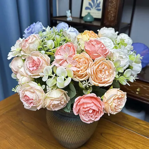 Bouquet di Fiori di Peonia e Rosa Artificiali Decorazione Nuziale in Stile Coreano Composizione di Fiori Finti in Raso