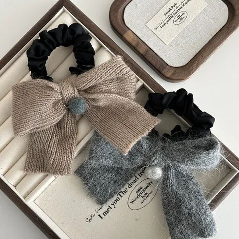 Attache Cheveux Nœud en Peluche Tricoté Style Coréen Élégant Chouchou à Pompons Doux Corde à Cheveux Hiver Femme Fille