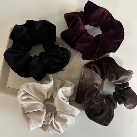 Vintage French Velvet Scrunchies Large Hair Ties Soft Elastic Hair Bands Elegant Solid Color Hair Accessories For Women