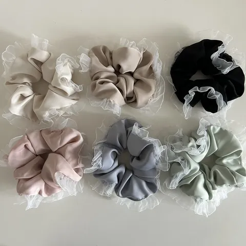 French Retro Satin Scrunchie With White Lace Ruffle Edge Elastic Hair Tie Hair Band For Women Elegant Headwear Accessories