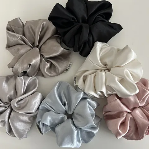 Large Satin Scrunchies Solid Color Elastic Hair Ties Vintage Oversized Hair Bands Elegant Ponytail Holder For Women Girls