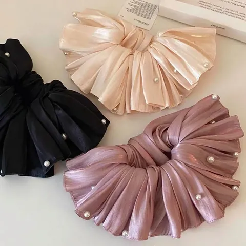 Coletero de Satén Extragrande Elegante para Mujer Diseño Plisado Con Detalles de Perlas Artificiales Artificiales Color Sólido