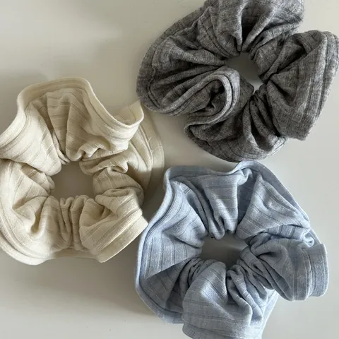 Women Soft Knitted Ribbed Scrunchies Solid Color Elastic Hair Ties Ruffle Edge Hair Ring Fashion Hair Accessories