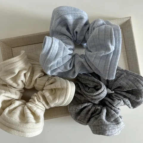 Women Soft Knitted Ribbed Scrunchies Solid Color Elastic Hair Ties Ruffle Edge Hair Ring Fashion Hair Accessories