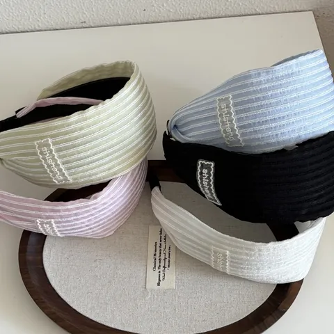 Korean Style Wide Knotted Ribbed Fabric Headband With Embroidered Patch Lace Edge Solid Color Hair Band For Women