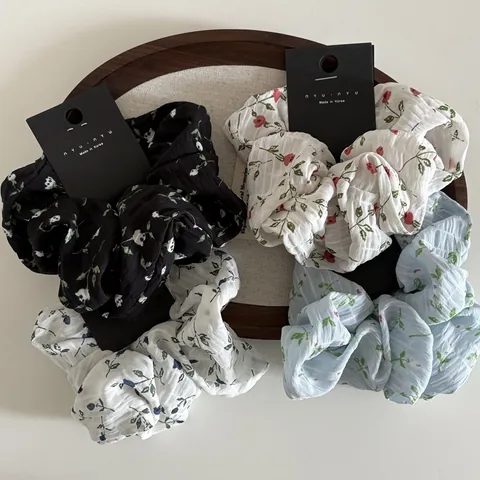 Französische Haargummis aus Stoff mit Blumenmuster für Damen Koreanischer Süßer Seersucker Strukturierte Große Haargummis Vintage Haarschmuck