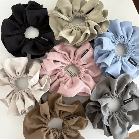 Solid Color Oversized Pleated Fabric Scrunchie Korean Style Elastic Hair Tie With Hand Made Label For Women Accessory