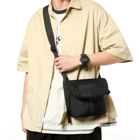 Herren Wasserdichte Nylon Umhängetasche Leichte Lässige Schultertasche Mit Verstellbarem Riemen Mehreren Taschen Reise Messenger Bag