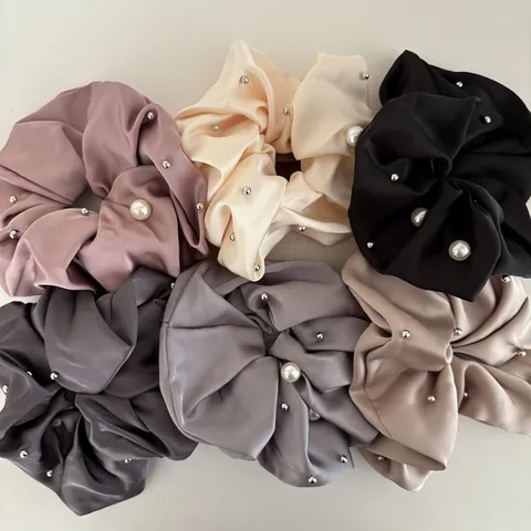 Elegant Oversized Satin Hair Scrunchie With Faux Artificial Pearls And Silver Studs Korean Style Ponytail Holder Hair Ties Women
