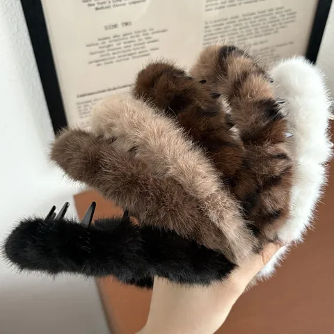 Women Korean Style Plush Wavy Headband Autumn Winter Fluffy Wide Hair Band With Comb Teeth Face Washing Daily Hair Accessories
