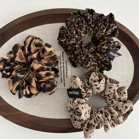 Leopard Print Cloth Hair Scrunchies Elastic Hair Bands Vintage Animal Pattern Fabric Hair Ring For Women Daily Hair Accessories