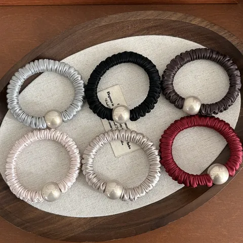 Vintage Satin Pleated Hair Scrunchie With Faux Artificial Pearl Elegant High Elastic Ponytail Holder Hair Rope For Women Daily Jewelry