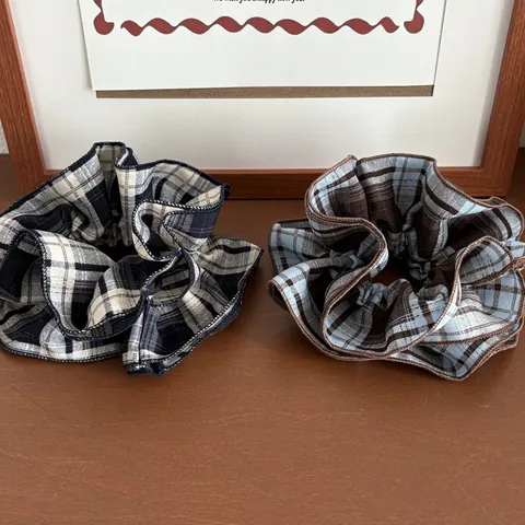 Grande Scrunchie in Tessuto Plaid Elegante Fermacapelli a Scacchi Oversize per Donna Porta Coda di Cavallo Accessorio Retrò Stile Coreano