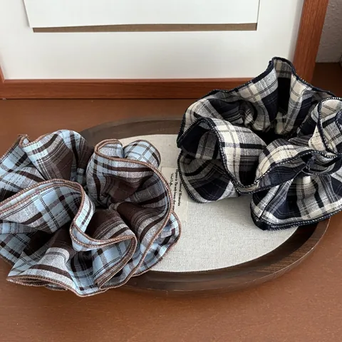 Grande Scrunchie in Tessuto Plaid Elegante Fermacapelli a Scacchi Oversize per Donna Porta Coda di Cavallo Accessorio Retrò Stile Coreano