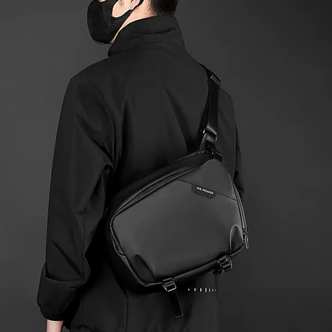 Sac de Poitrine en Nylon Imperméable pour Hommes Grande Capacité Sac à Bandoulière Sling Messenger pour Business Navette Voyage Outdoor Sac Tactique
