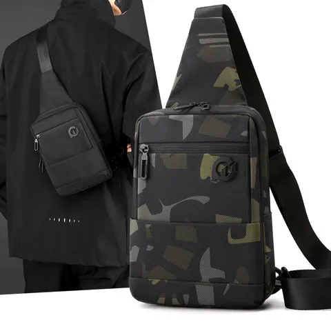 Sac de Poitrine Imperméable en Nylon pour Hommes Grande Capacité Bandoulière Sling Bag Pack Tactique Décontracté Léger