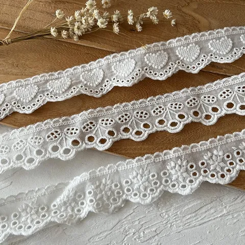 Pizzo di Cotone Bianco Bordo a Festoni Ricamo Nastro Traforato per Cucito Fai da Te Artigianato Accessori Abbigliamento Decorazione