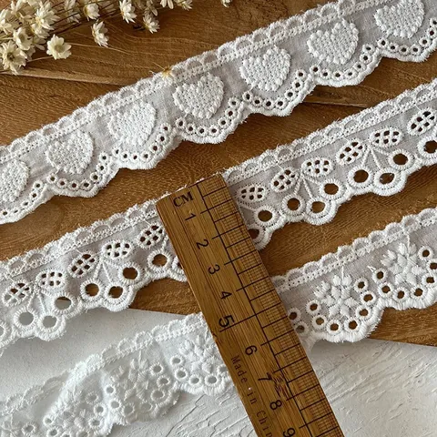Pizzo di Cotone Bianco Bordo a Festoni Ricamo Nastro Traforato per Cucito Fai da Te Artigianato Accessori Abbigliamento Decorazione