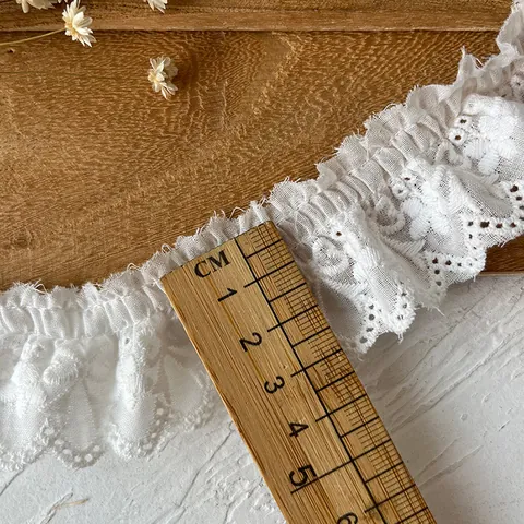 Pizzo in Cotone Ricamato a Fiori con Volant Traforato Bordo a Onde per Cucito Fai da Te Abbigliamento Matrimonio Casa