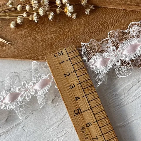 Gerüschte Spitzenborte Mit Satineinsatz Blumenstickerei Plissiertes Spitzenband Für DIY Handwerk Hochzeitskleid Bekleidungszubehör