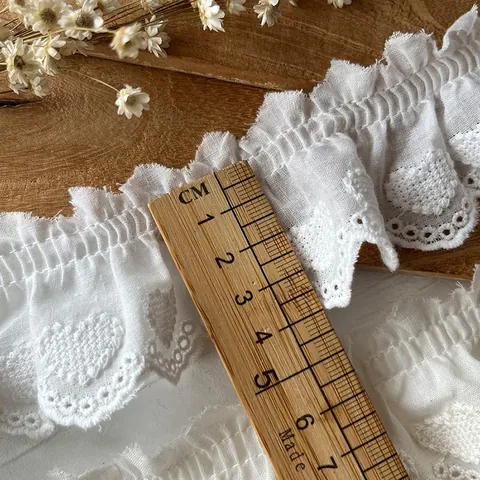 Garniture en Dentelle de Coton Brodée Cœur Ruban à Volants Plissé pour Couture Bricolage Artisanat Décoration de Vêtement