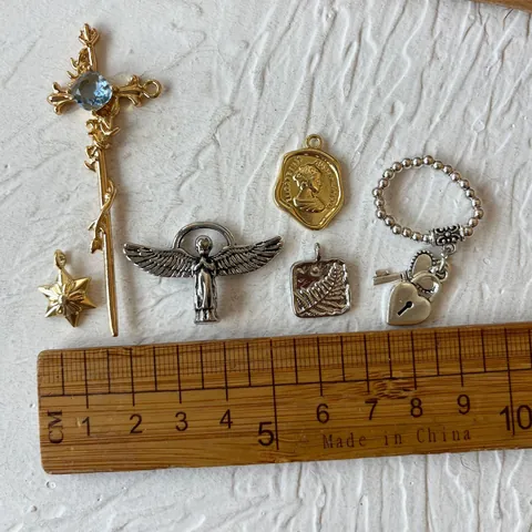 Vintage Alloy Metal Charms Pendants For DIY Jewelry Making Gold Silver Angel Heart Lock Star Coin Sword Cross Accessories