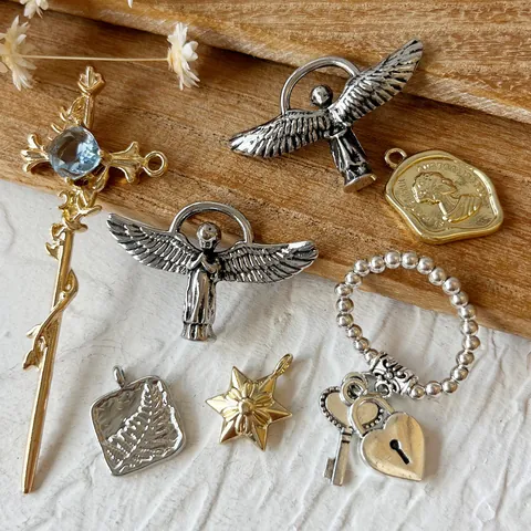 Vintage Alloy Metal Charms Pendants For DIY Jewelry Making Gold Silver Angel Heart Lock Star Coin Sword Cross Accessories