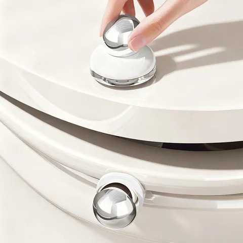 Moderner Kugelförmiger Toilettendeckelheber Für Badezimmer Hygienisch Anti-Schmutz Klebend Toilettensitzbezug Ziehgriff Galvanisiertes Silber ABS Heber