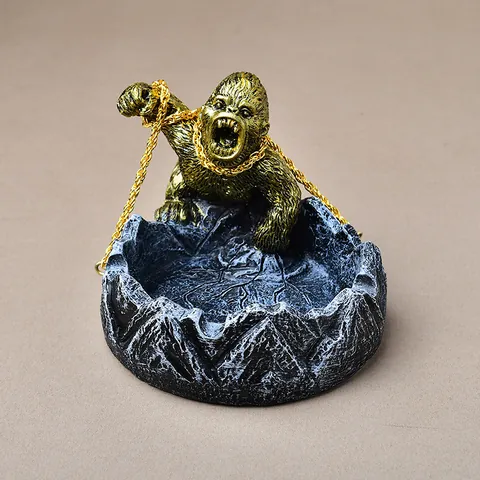 Creative Resin Gorilla Figurine Ashtray Desktop Decoration King Kong Storage Tray Crystal Ball Base Home Office Ornament