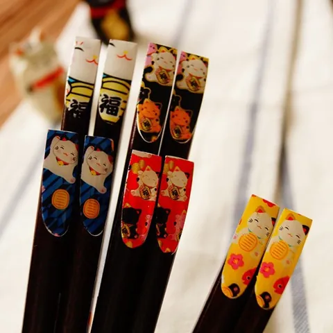 Palillos de Madera Natural de Estilo Japonés Con Patrones de Gato de la Suerte Y Caracteres de Bendición Vajilla Reutilizable