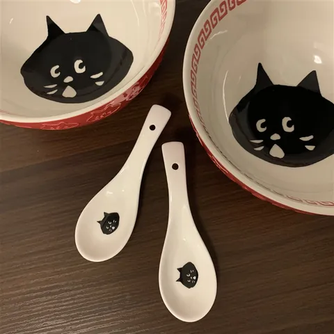 Japanese Style Cartoon Black Cat Ceramic Spoon White Porcelain Soup Spoon For Daily Dining Table With Hanging Hole