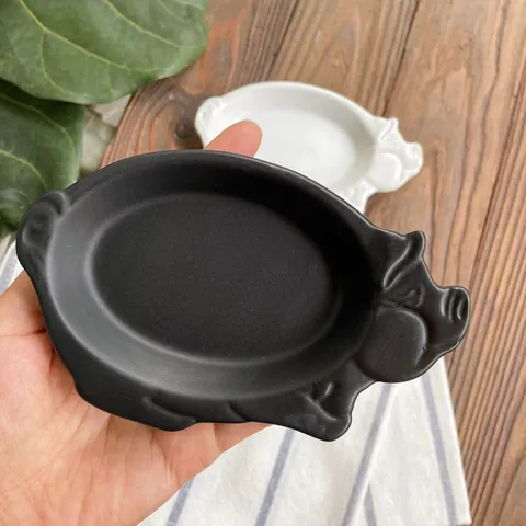 Creative Pig Shaped Ceramic Mini Sauce Dish Underglaze Embossed Seasoning Plate Jewelry Tray Microwave Dishwasher Safe