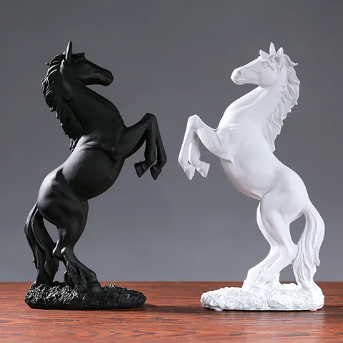 European Style Resin Leaping Horse Statue Modern Animal Sculpture For Home Office Desktop Decoration Ornament Artistic Gift