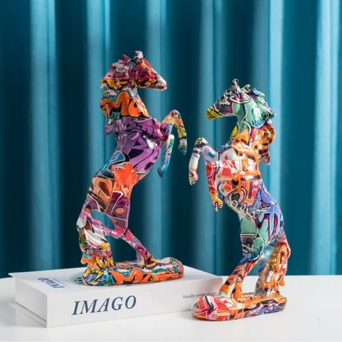 Modern American Style Graffiti Horse Statue Resin Animal Sculpture Colorful Stallion Figurine Home Office Tabletop Decor Art Craft