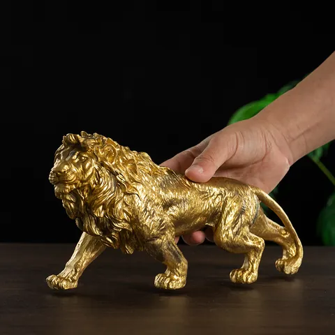 European Style Golden Lion Statue Resin Animal Sculpture Decorative Ornament For Home Office Desktop Wine Cabinet Decor