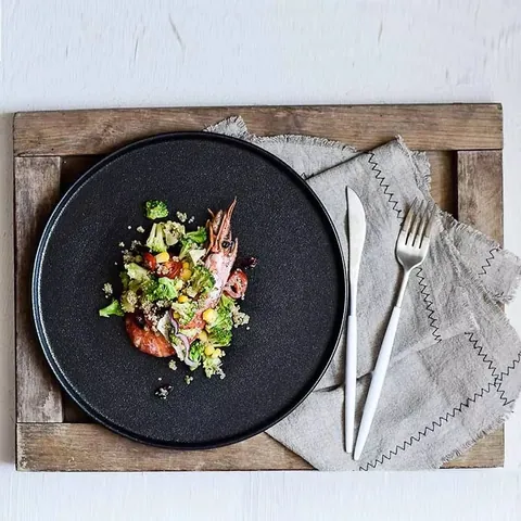 Japanese Matte Black Ceramic Steak Plate Round Porcelain Serving Dish Minimalist Modern Style Heat Resistant Tableware For Hotel Restaurant