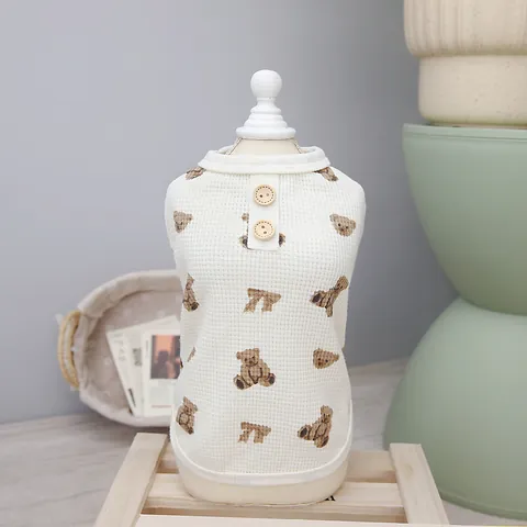 Gilet Mignon pour Animaux en Tissu Gaufrette Imprimé Ours pour Petits Chiens et Chats Style Japonais Vêtements Décontractés avec Boutons en Bois