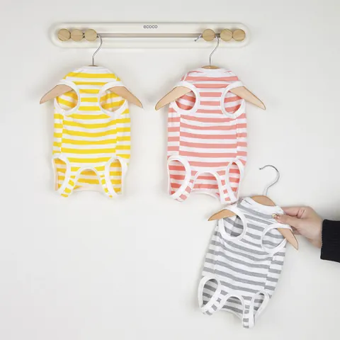 Gilet à Rayures pour Animaux de Compagnie en Coton Avec Écusson Ours en Peluche et Anneau en D pour Chiens Chats Respirant Été Sans Manches Débardeur Chiot