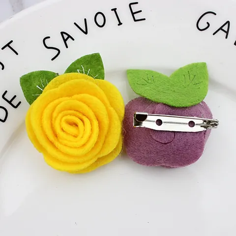 Handgefertigte Filz Rose Brosche Blumenanstecker Mit Grünen Blättern Mode Stoff Floral Brustnadel Für Hochzeit Party Damen Kinder