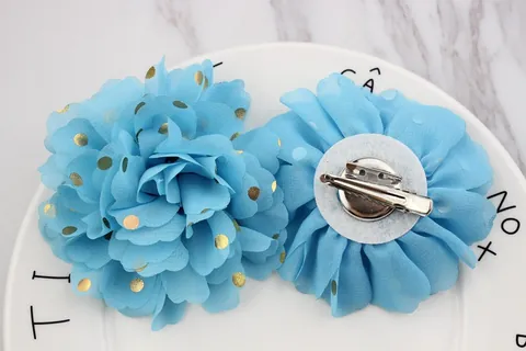 Große Chiffon Blumen Brosche Für Damen Kinder Gold Punktmuster 3D Stoff Blume Clip Für Hochzeit Party Fotografie Zubehör